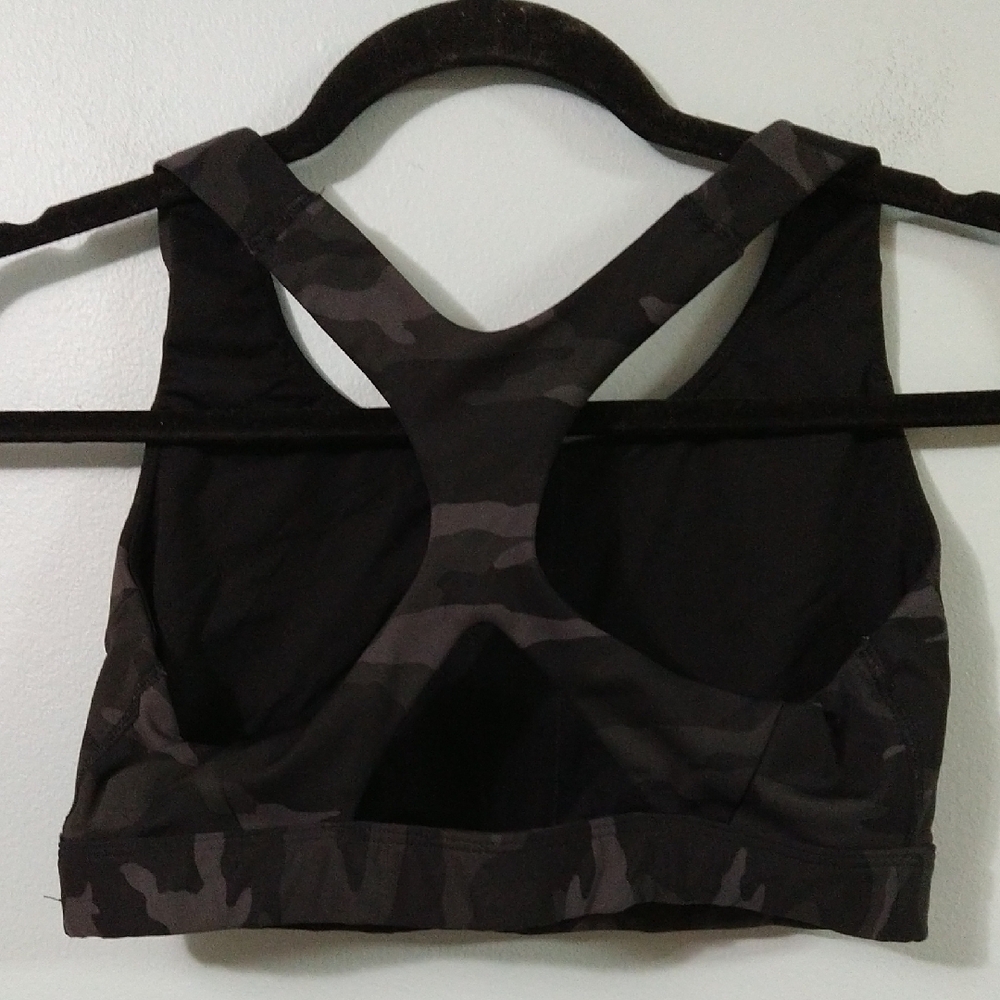 Athleta Camo Pull Over Lined Sports Bra Size S #1243 - Picture 3 of 8